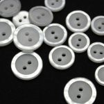BG131000 Shirt Button 2 hole - 18L (11.5mm), White