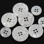 BG131008 Polyester Button 4 hole - 24L (15mm), White
