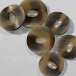 BG131009 Polyester Light Concave 2 Hole - 28L (18mm)