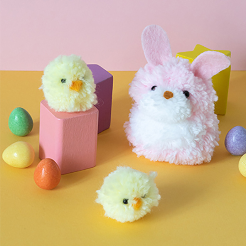 Clover Easter Pompoms